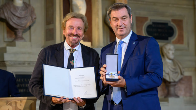 Moderator, Schauspieler und Entertainer Thomas Gottschalk (links) und Ministerpräsident Dr. Markus Söder (rechts).