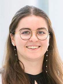 LEAT-Geschäftsstelle Zuständig für Inhouse Fortbildungen Ansprechpartner: Franziska Lechner