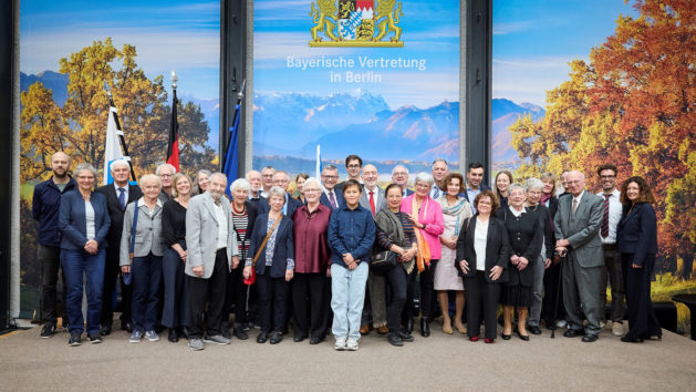 Feierstunde zur Ehrung von zwei Gerechten unter den V&ouml;lkern aufgenommen am 17.10.2025 in der Bayerischen Vertretung in Berlin. Copyright: Bayerische Staatskanzlei. Fotograf: Marc Beckmann, marcbeckmann.com, +49 (0) 170 20 48 427. Nutzungshinweis: Diese Terminfotos sind nur zur redaktionellen Verwendung bestimmt. Falls eine andere Verwendung gew&uuml;nscht wird, kontaktieren Sie bitte presse-berlin@stk.bayern.de