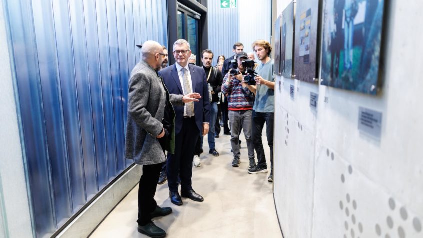 Rundgang durch die Jochen Schweizer Arena.