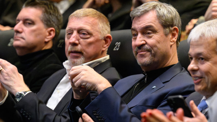 Boris Becker mit Ministerpräsident Dr. Markus Söder im Mathäser ...