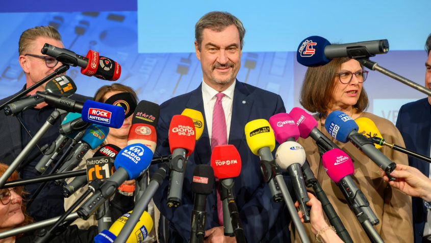 Ministerpräsident Dr. Markus Söder und Landtagspräsidentin Ilse Aigner beim Parlamentarischen Privatradio-Tag im Bayerischen Landtag.