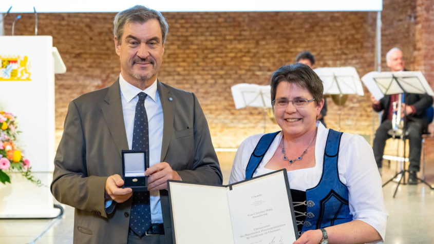 Mit dem Ehrenzeichen des Ministerpr&auml;sidenten f&uuml;r Verdienste im Ehrenamt werden unter anderem ausgezeichnet: Christine Haug.