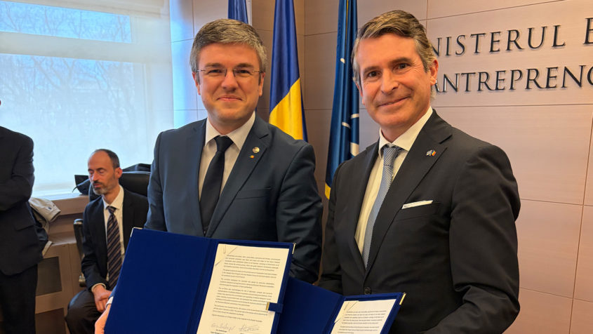 Der rumänische Wirtschaftsminister Irineu Darău (links) und Europaminister Eric Beißwenger (rechts).