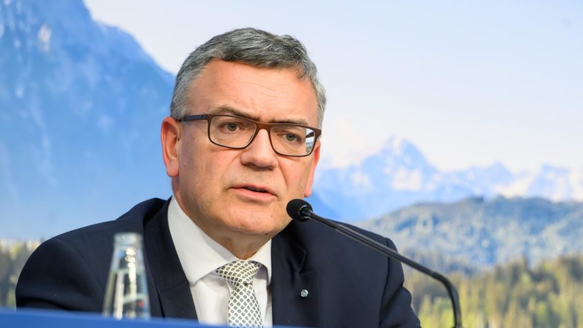 Über die wesentlichen Ergebnisse der Kabinettssitzung informiert ...