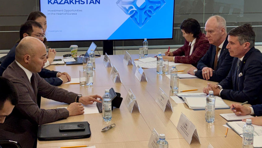 Das Gespräch zwischen Staatsminister Eric Beißwenger und mit ...